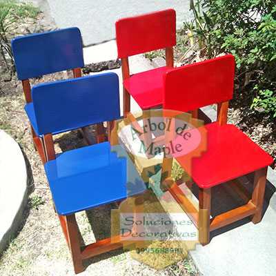 silla-bicolor en madera Quito Guayaquil azul rojo