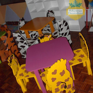 mesa cuadrada sillas animalitos Guayaquil