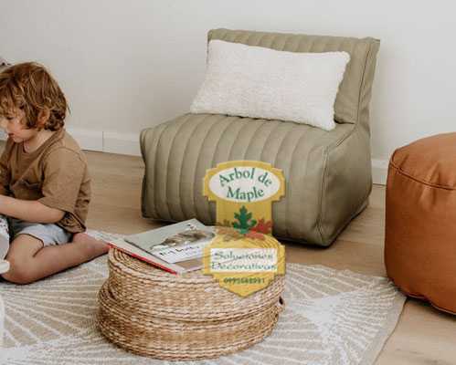 Suavidad y Confort: Sillón para Niños Rellenos de Plumón